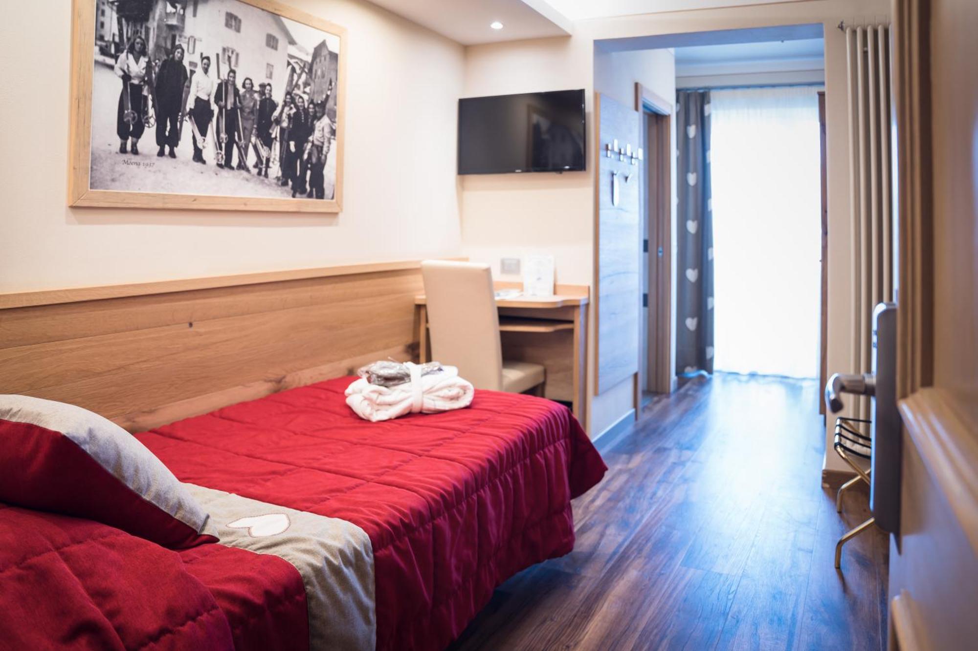 Hotel Alle Alpi Моена Екстер'єр фото