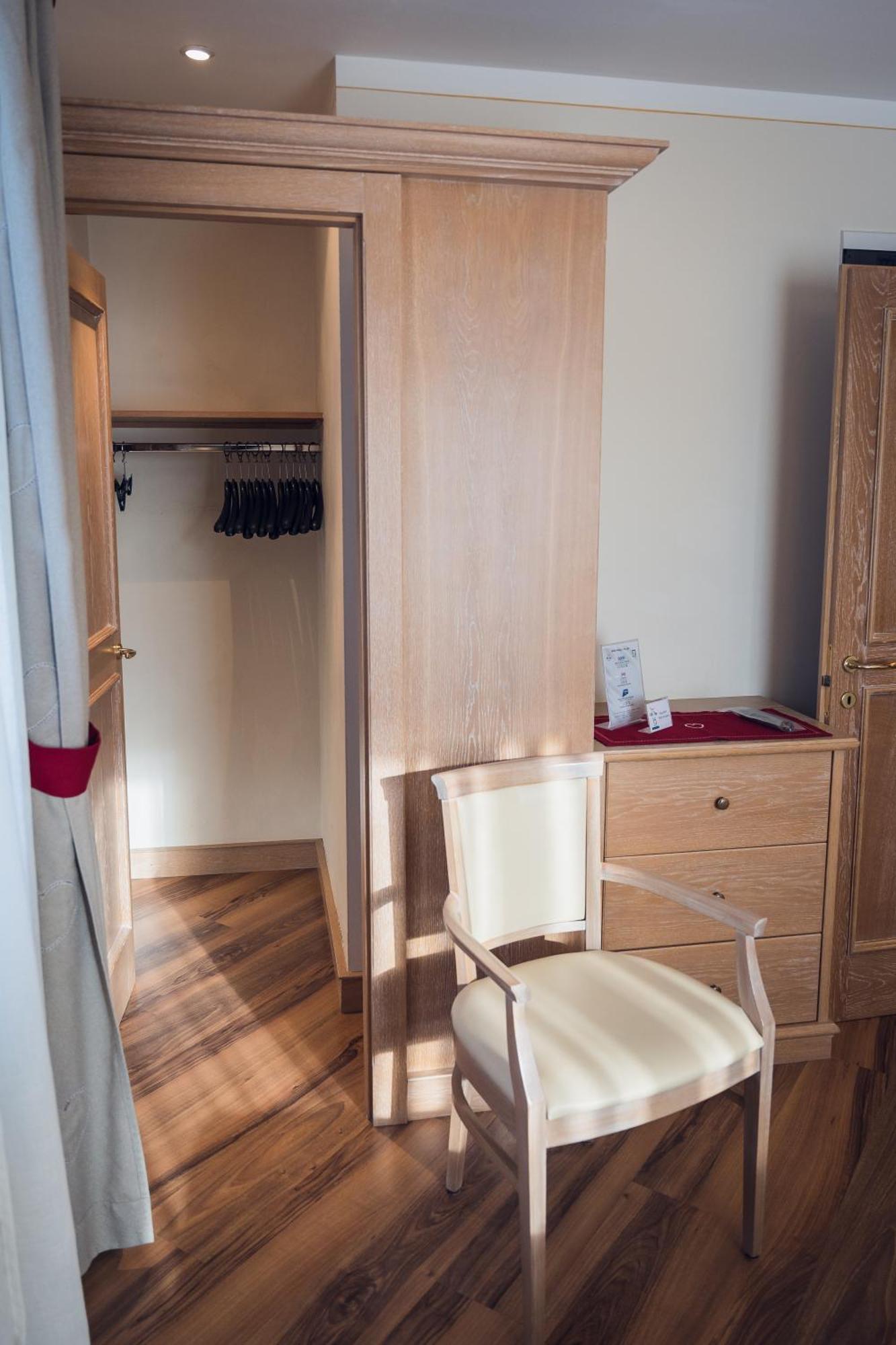Hotel Alle Alpi Моена Екстер'єр фото