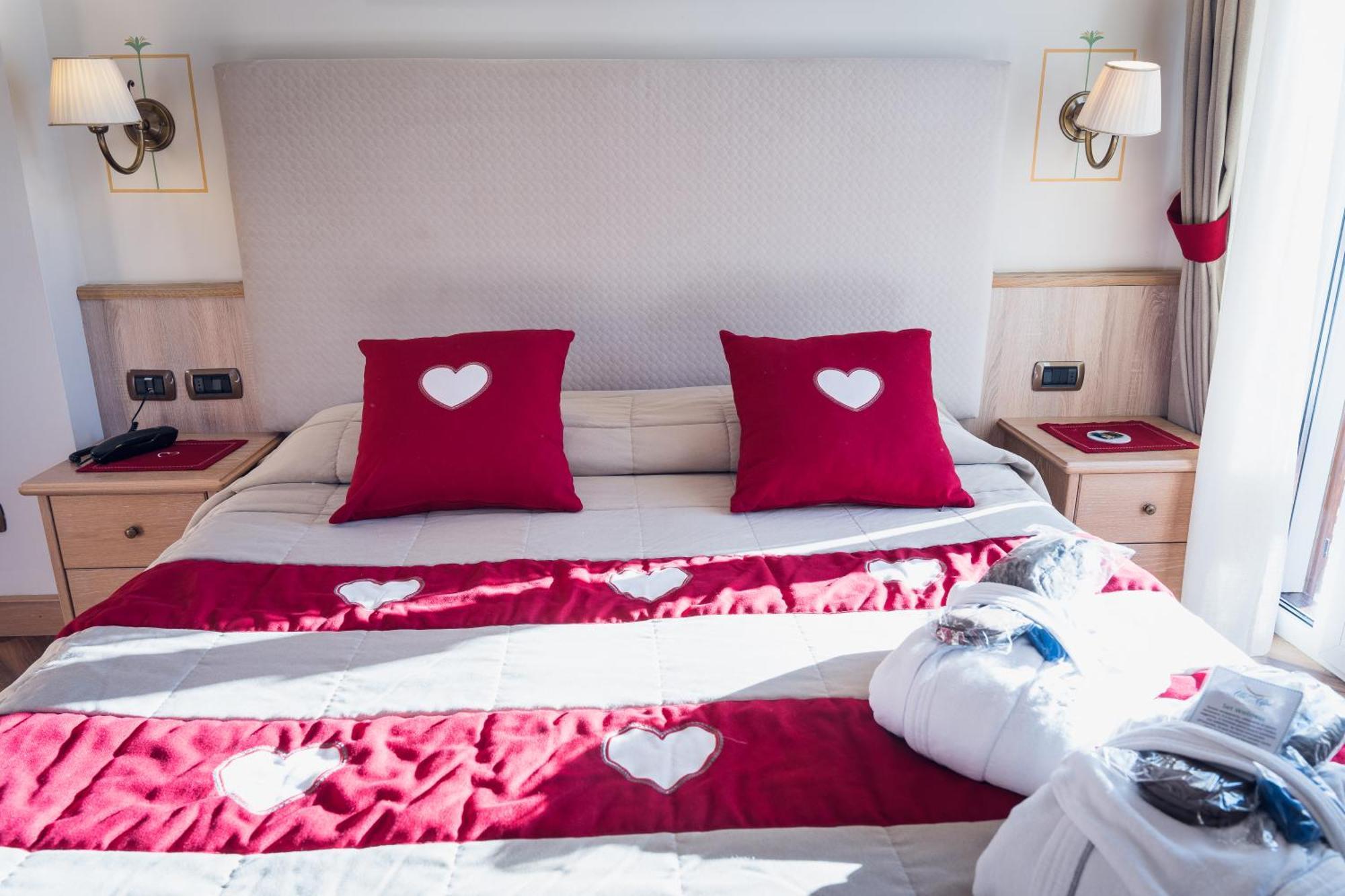 Hotel Alle Alpi Моена Екстер'єр фото