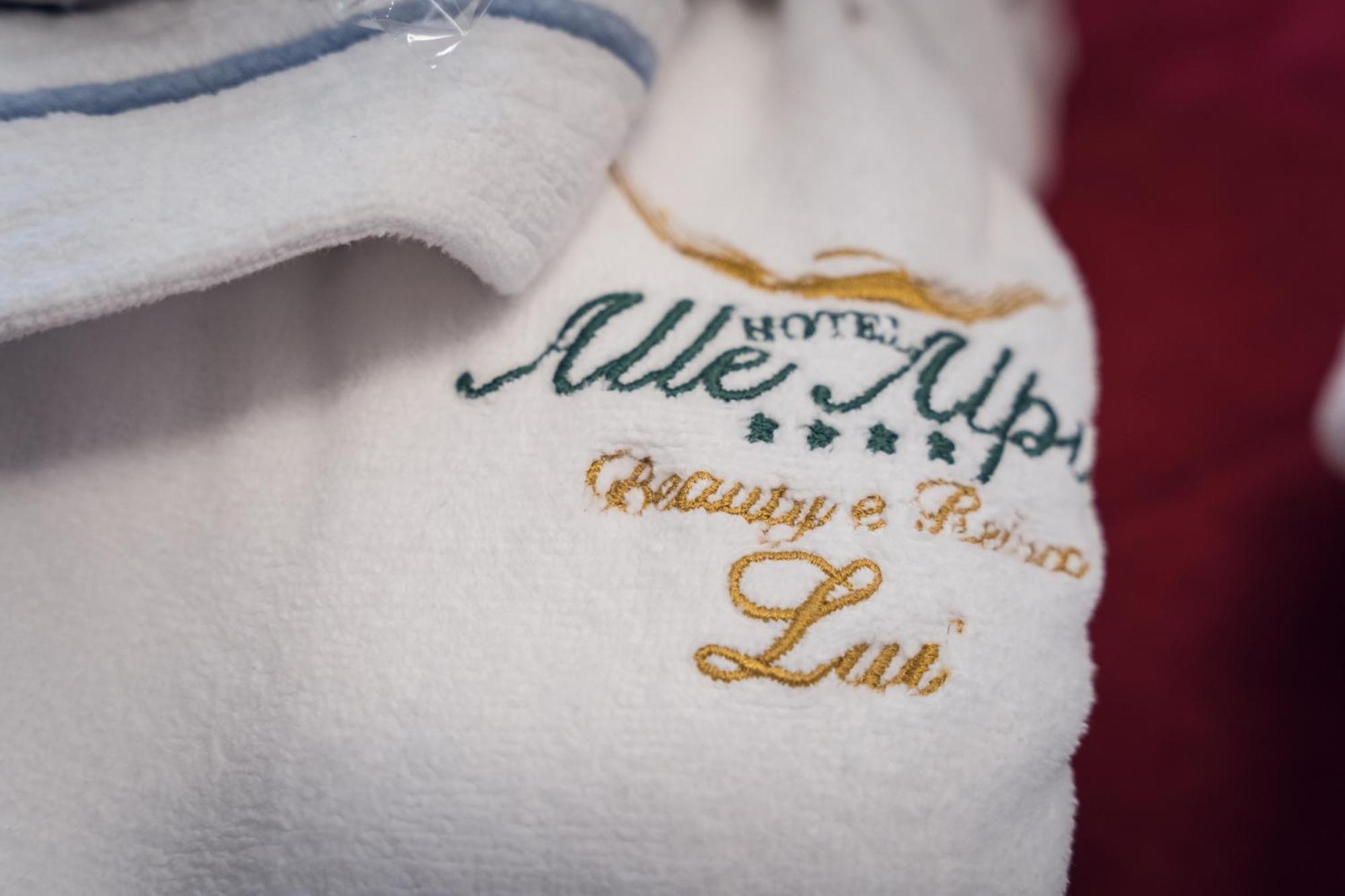 Hotel Alle Alpi Моена Екстер'єр фото
