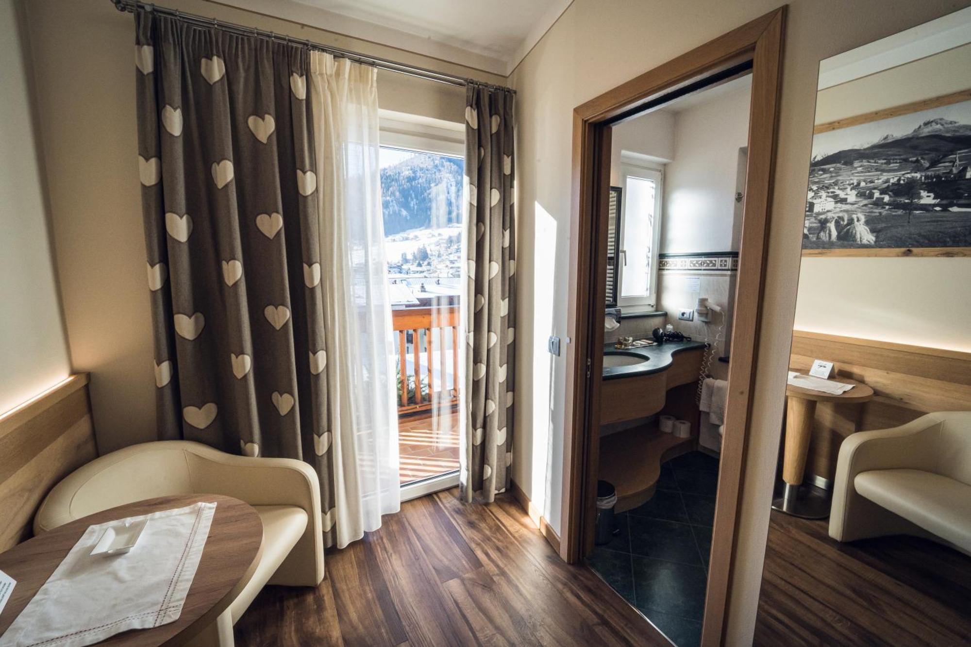 Hotel Alle Alpi Моена Екстер'єр фото