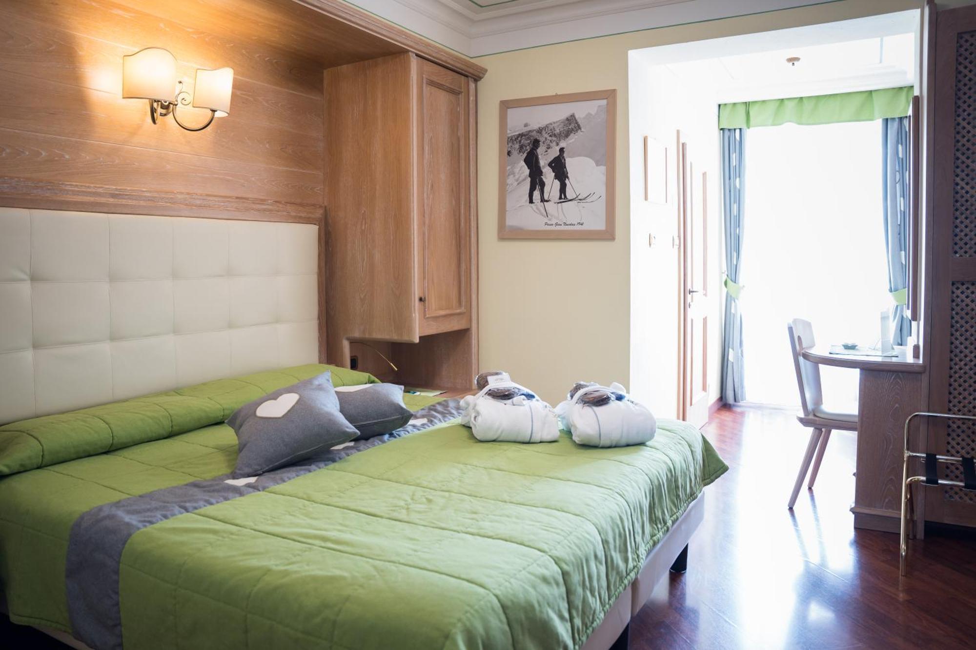 Hotel Alle Alpi Моена Екстер'єр фото